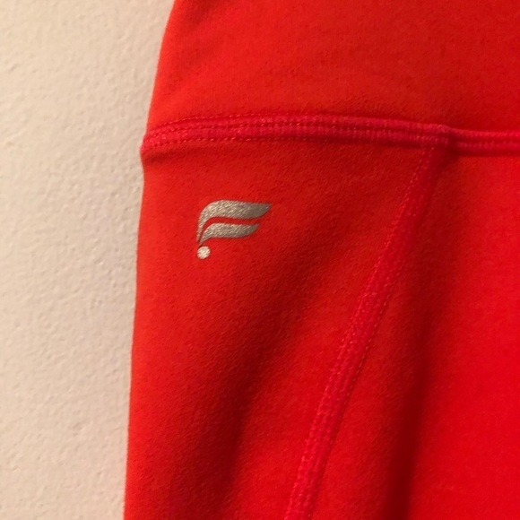 Fabletics On-the-go High Waisted Red Leggings Size Medium - Picture 10 of 13